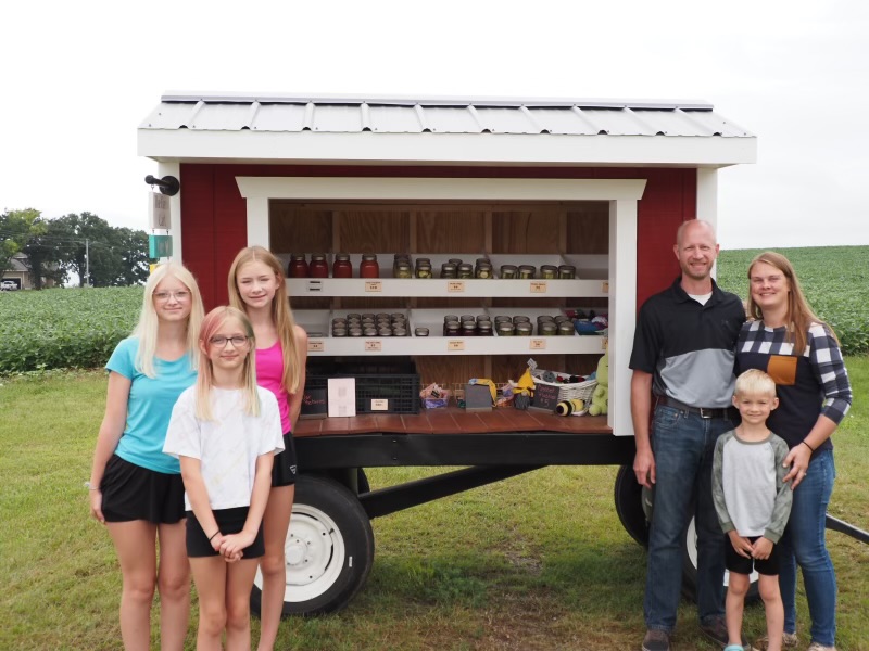 Farm Cart, Harris, Arianna, Autumn, Alaina, Aaron, Jacob, Kelcey