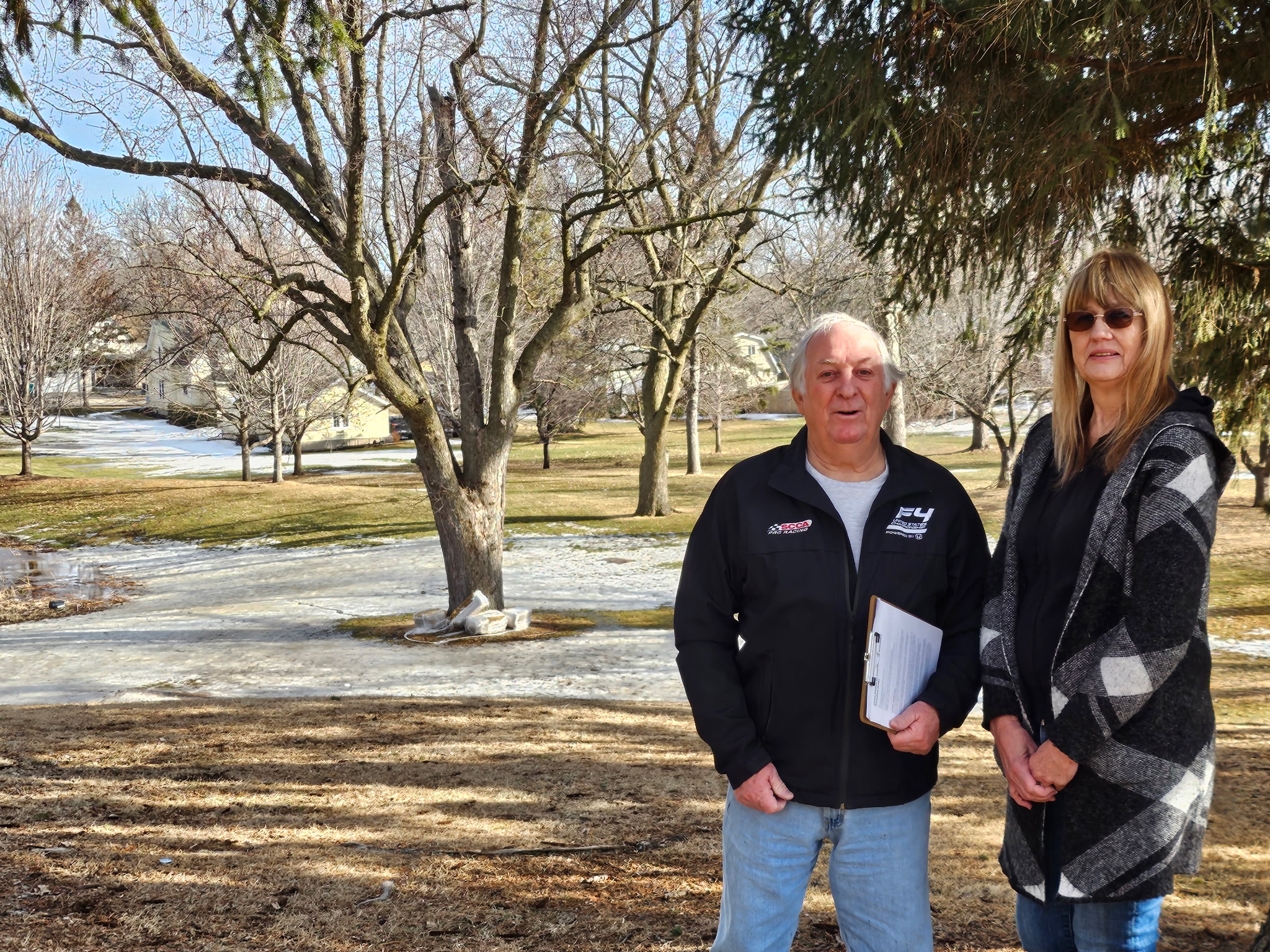 Carl and Denise Weiman, reverse referendum
