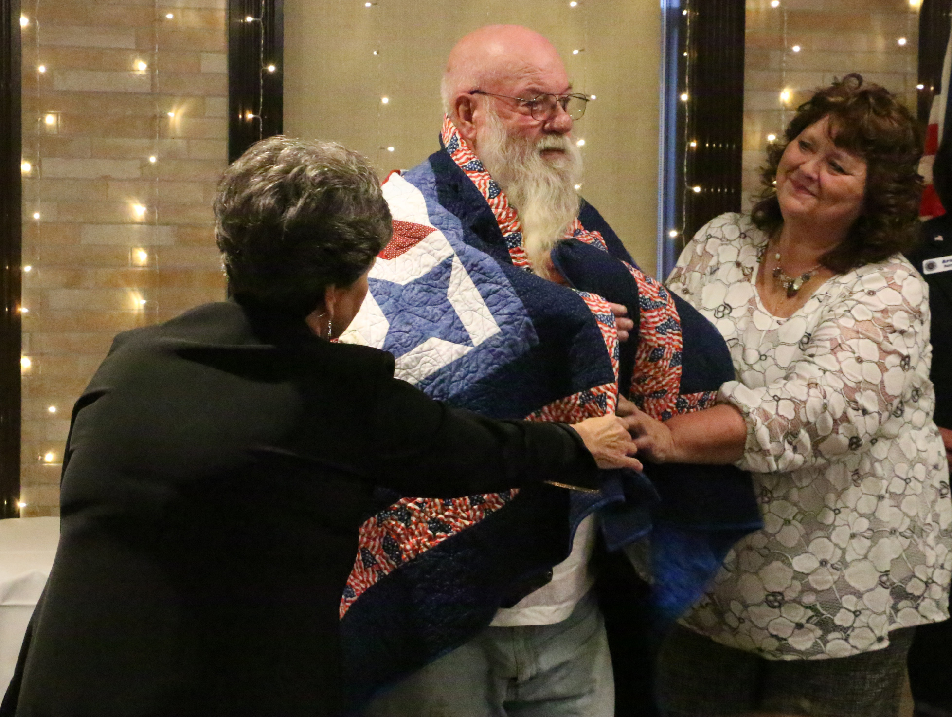 Jim Klukas, exchange club of owatonna, quilts of valor, owatonna, sandra mcconn-halla, pam mikeworth