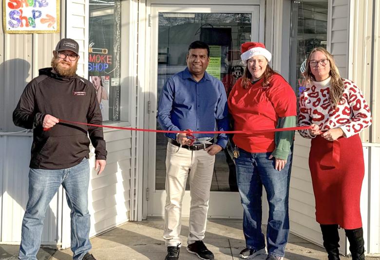 Per Kvalsten, Jay Patel, Karen Petereson, Tiffany Peterson, smoke shop, blooming prairie