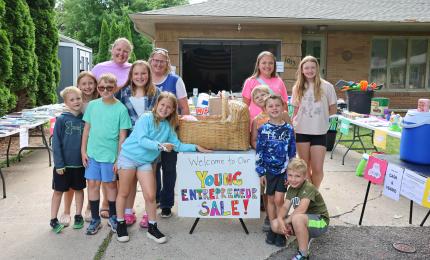 Lemonade stand, Owatonna entreprenuers